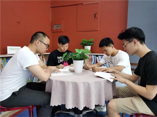 这个宿舍全部考上了研究生