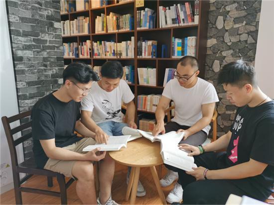 这个宿舍全部考上了研究生